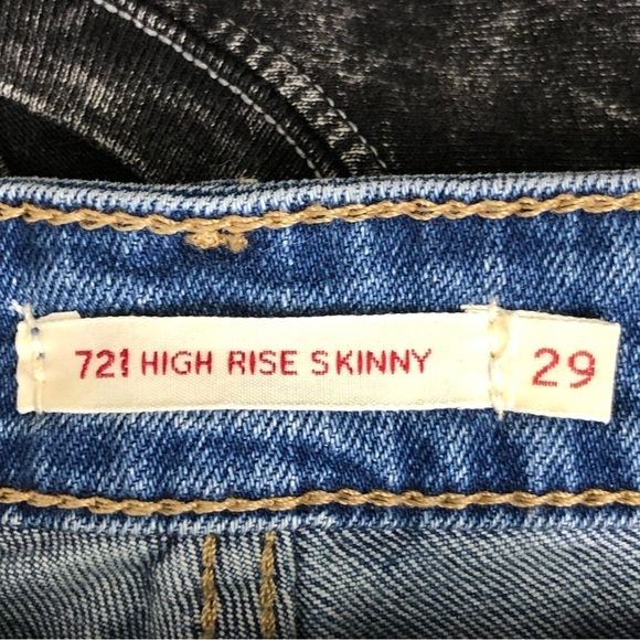 LEVI’S 721 high rise, skinny, distressed jeans - Picture 4 of 12
